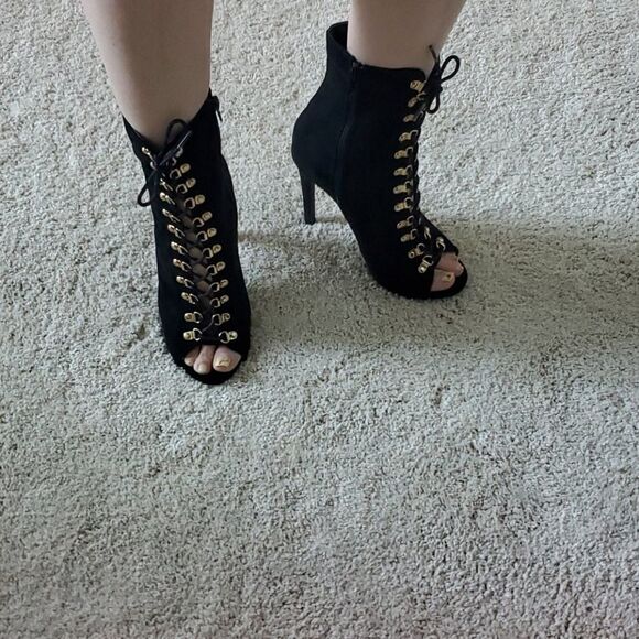 Black open toe suede booties zip up. Size 7 - Picture 8 of 8